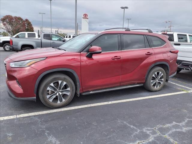 used 2021 Toyota Highlander car, priced at $29,777