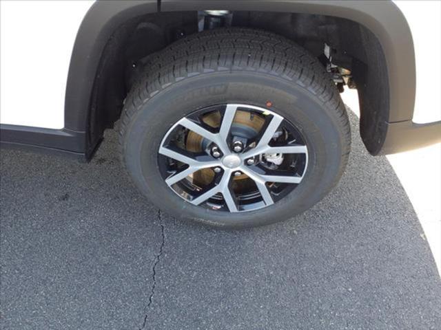 new 2025 Jeep Grand Cherokee car, priced at $50,777