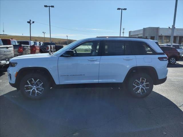 new 2025 Jeep Grand Cherokee car, priced at $50,777