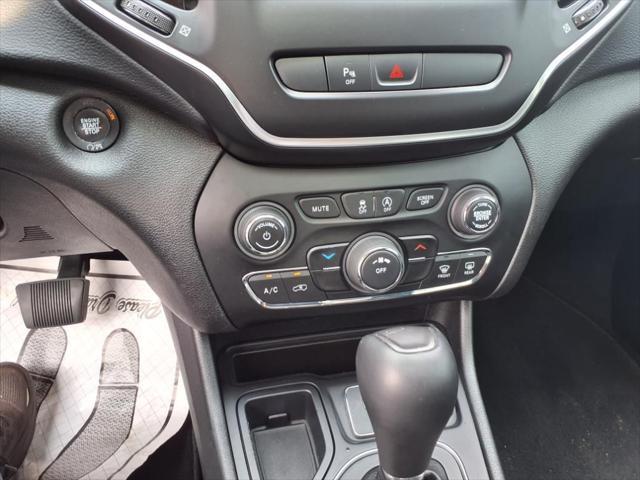 used 2019 Jeep Cherokee car, priced at $15,777