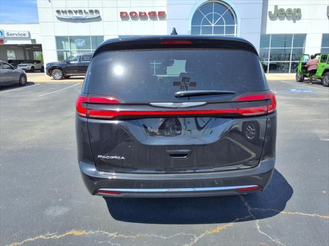 new 2025 Chrysler Pacifica car, priced at $44,225
