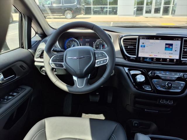 new 2025 Chrysler Pacifica car, priced at $44,225