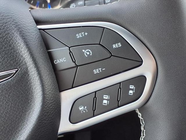 new 2025 Chrysler Pacifica car, priced at $44,225