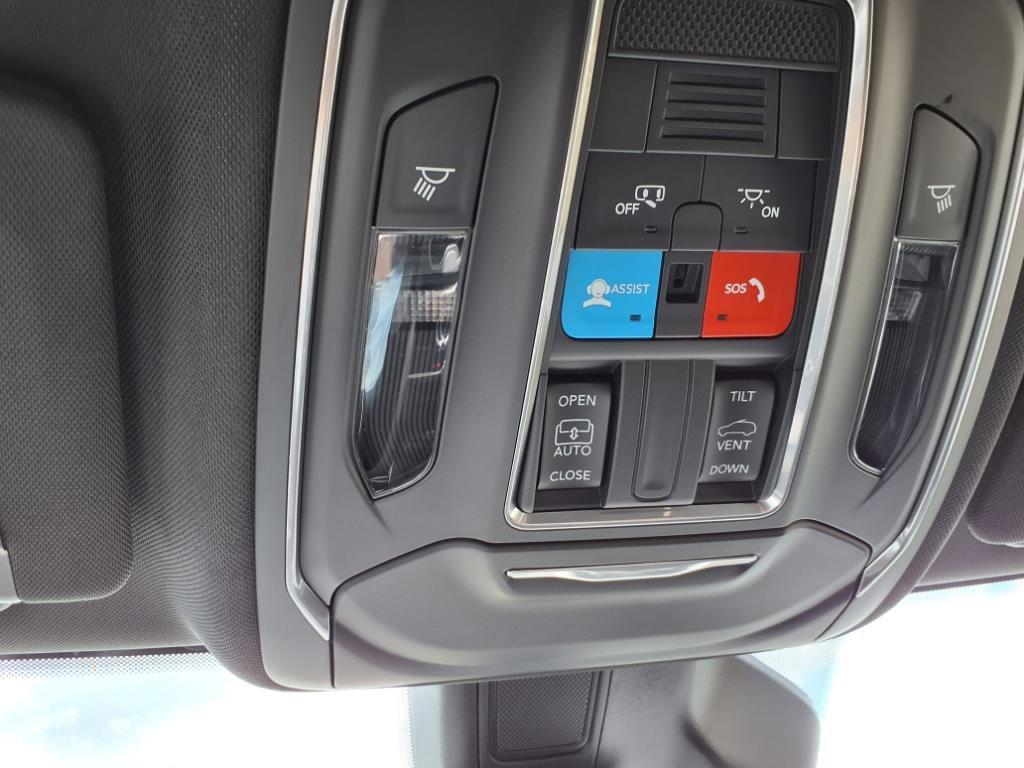 new 2025 Jeep Grand Cherokee car, priced at $38,988