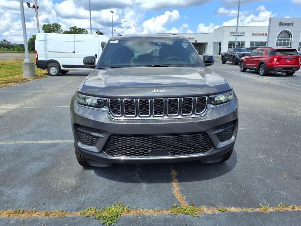 new 2025 Jeep Grand Cherokee car, priced at $38,988