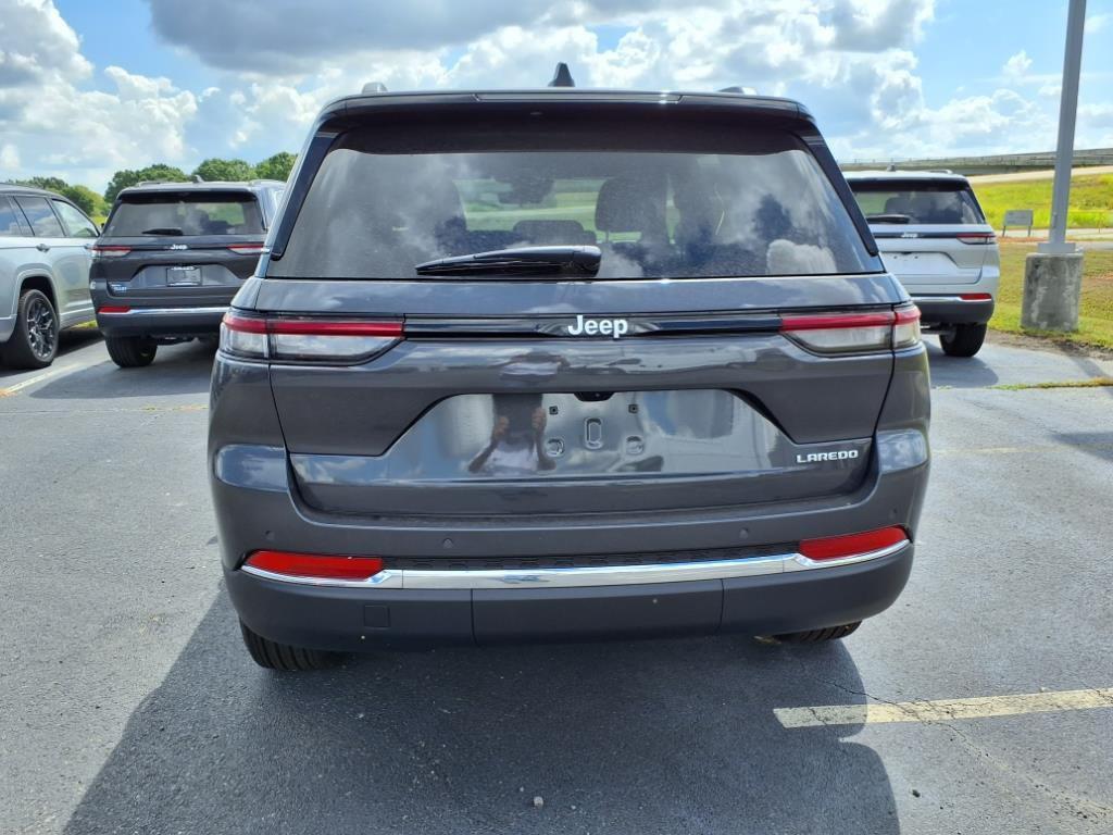 new 2025 Jeep Grand Cherokee car, priced at $38,988