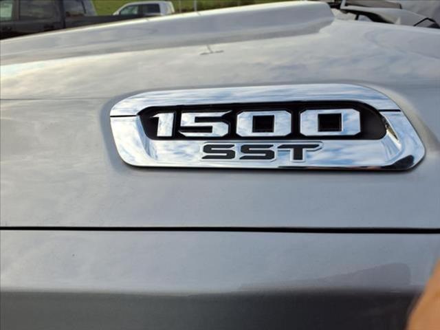 new 2025 Ram 1500 car, priced at $60,892