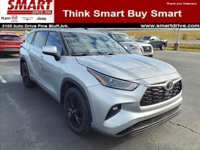 used 2022 Toyota Highlander car, priced at $31,777