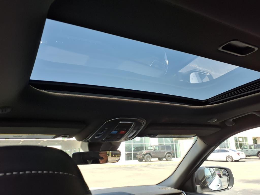 new 2025 Jeep Grand Cherokee car, priced at $38,687