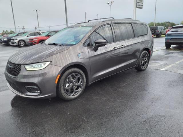 used 2021 Chrysler Pacifica Hybrid car, priced at $22,977