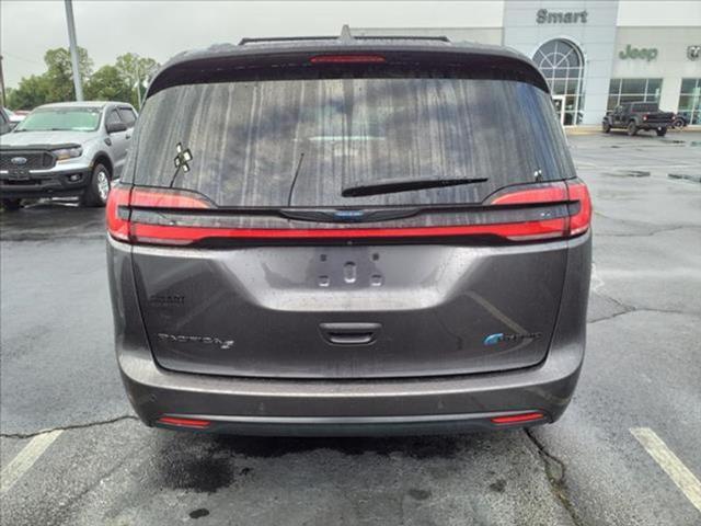 used 2021 Chrysler Pacifica Hybrid car, priced at $22,977