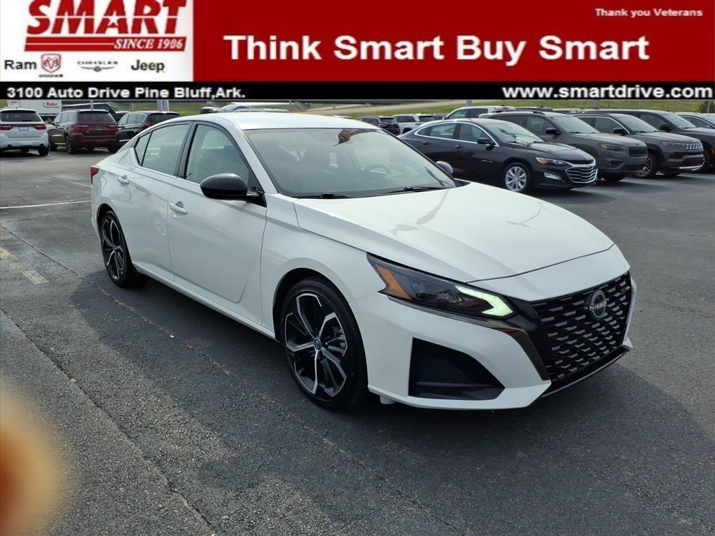used 2023 Nissan Altima car, priced at $21,957