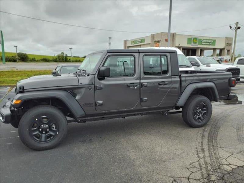 new 2024 Jeep Gladiator car, priced at $39,977