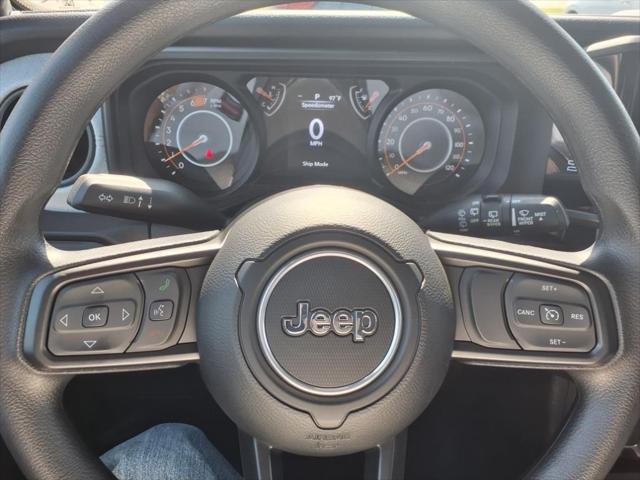 new 2025 Jeep Wrangler car, priced at $40,940