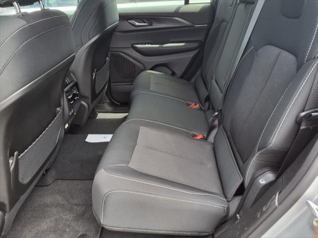 new 2025 Jeep Grand Cherokee car, priced at $43,970