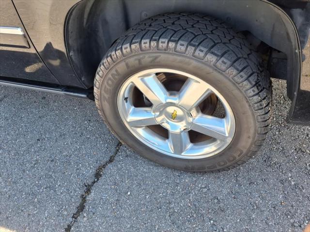used 2011 Chevrolet Avalanche car, priced at $14,777