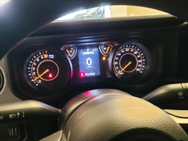 new 2025 Jeep Gladiator car, priced at $40,777