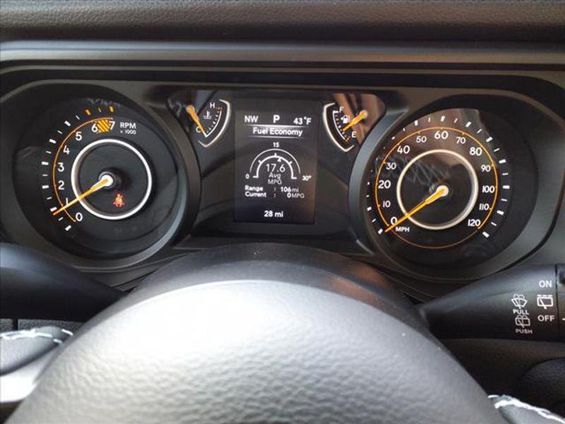 new 2025 Jeep Wrangler car, priced at $48,427
