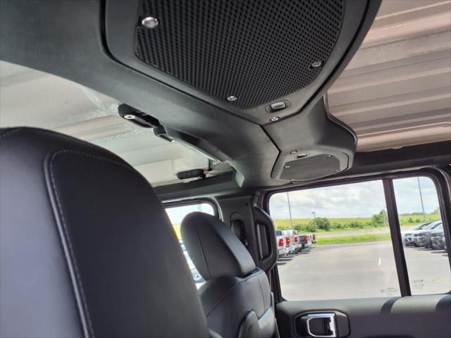 new 2025 Jeep Wrangler car, priced at $59,914