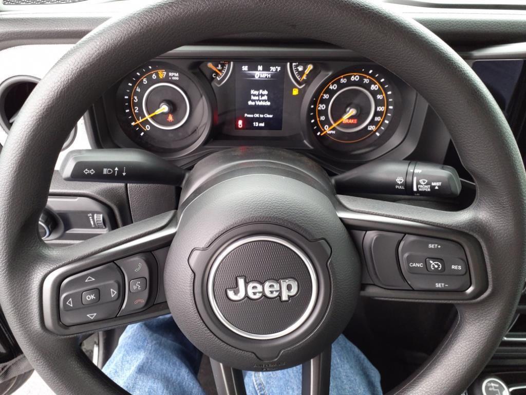 used 2024 Jeep Gladiator car, priced at $35,997