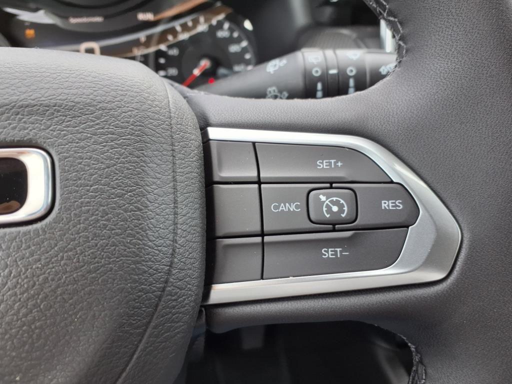 new 2025 Jeep Compass car, priced at $31,489