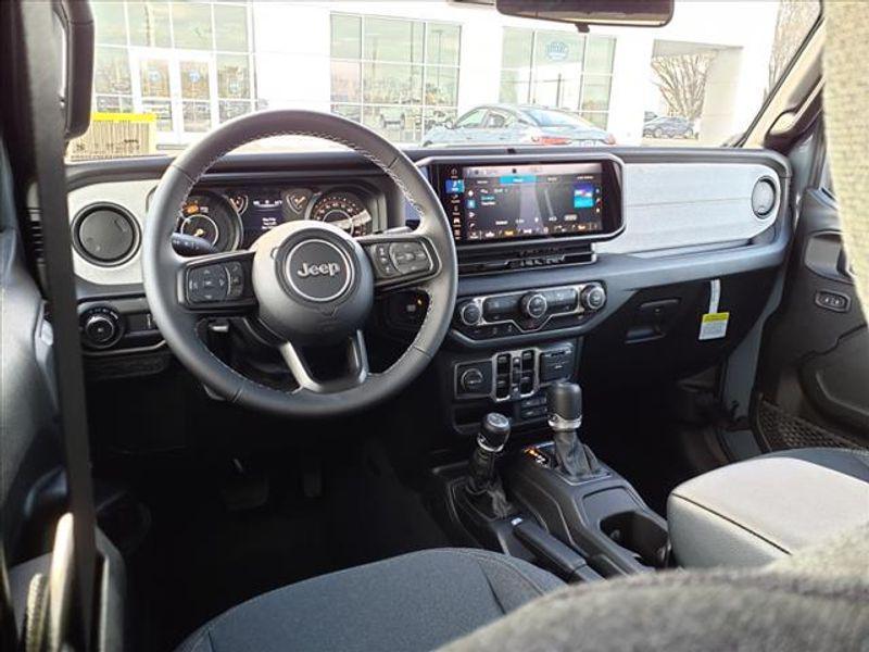 new 2025 Jeep Wrangler car, priced at $46,982