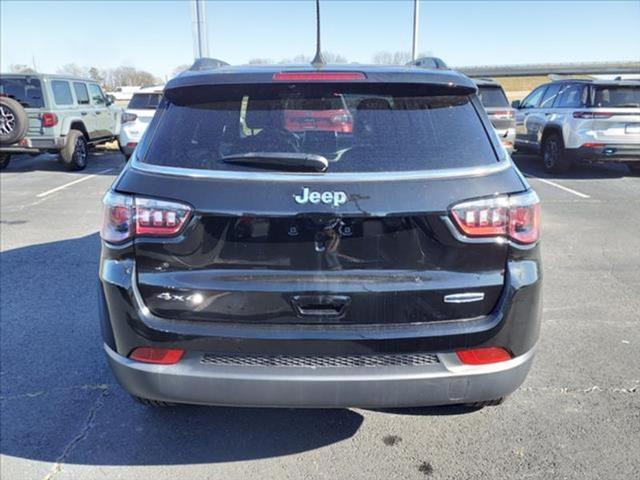 new 2025 Jeep Compass car, priced at $29,277