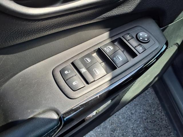 used 2023 Jeep Cherokee car, priced at $25,997