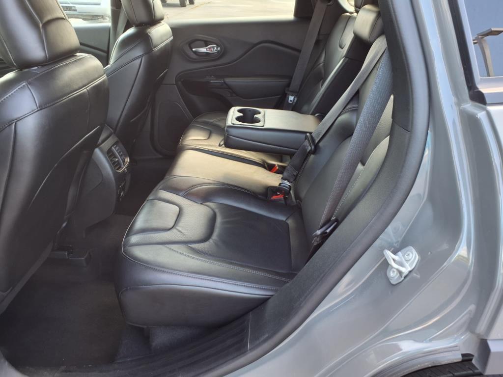 used 2023 Jeep Cherokee car, priced at $25,997