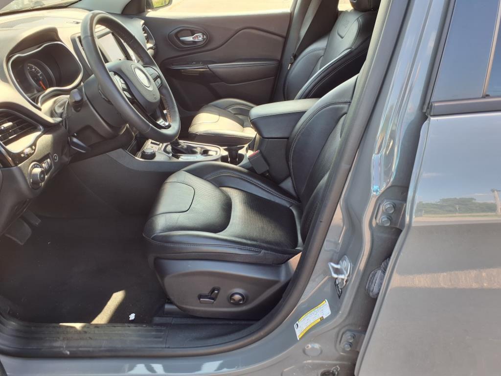 used 2023 Jeep Cherokee car, priced at $25,997