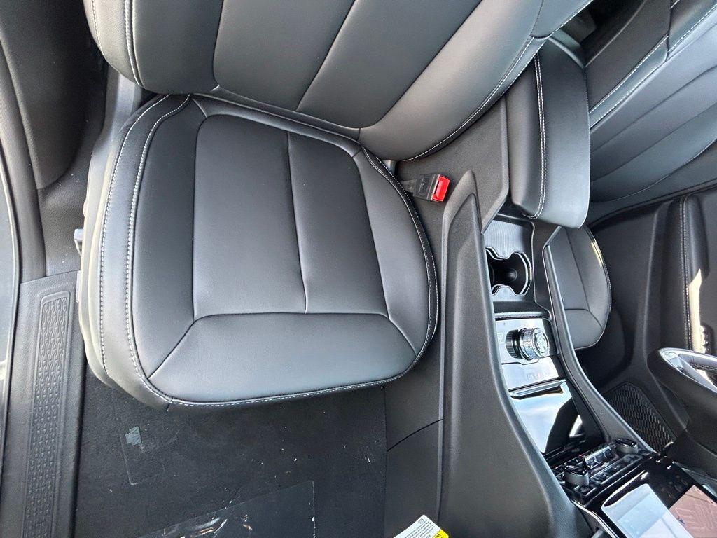 new 2025 Jeep Grand Cherokee car, priced at $33,841