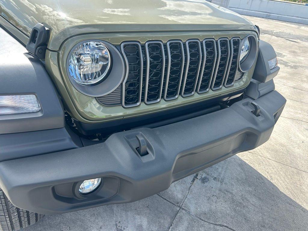 new 2026 Jeep Wrangler car, priced at $37,512
