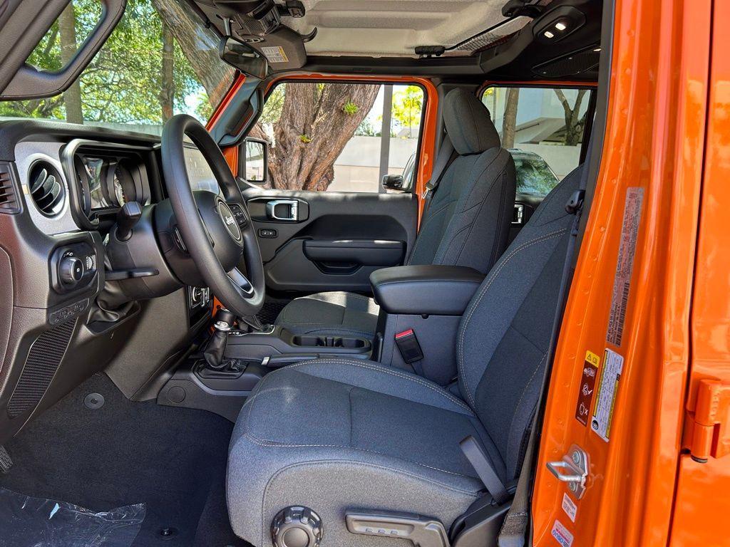 new 2025 Jeep Wrangler car, priced at $34,263