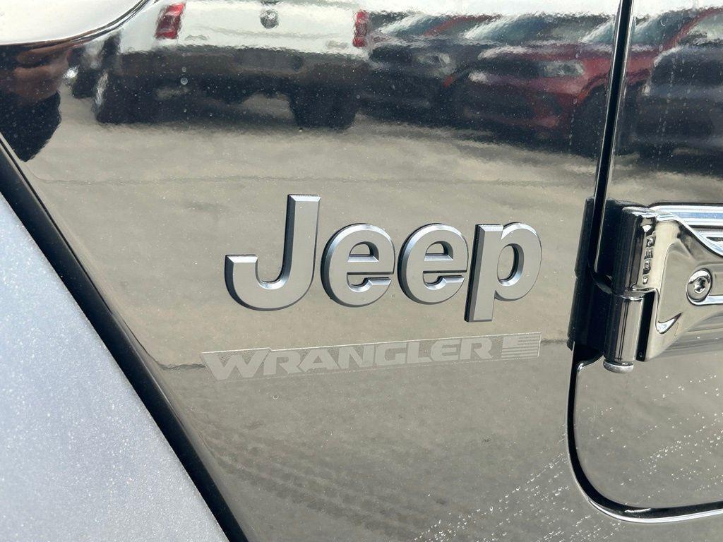 new 2025 Jeep Wrangler car, priced at $45,020