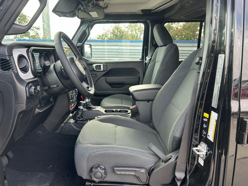 new 2025 Jeep Wrangler car, priced at $45,020