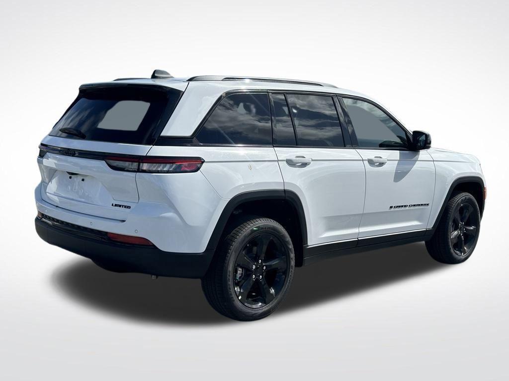 new 2025 Jeep Grand Cherokee car, priced at $39,303