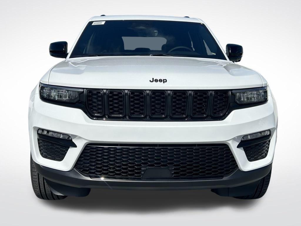 new 2025 Jeep Grand Cherokee car, priced at $39,303