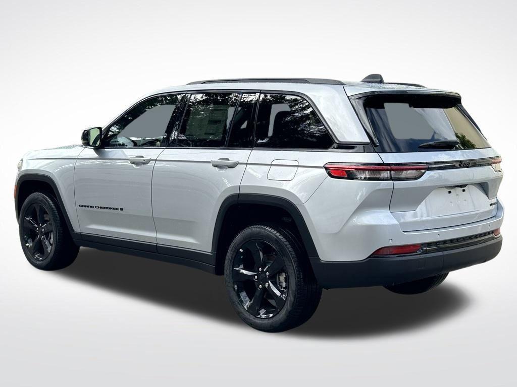 new 2025 Jeep Grand Cherokee car, priced at $39,846