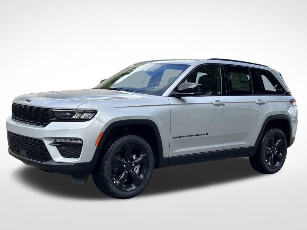 new 2025 Jeep Grand Cherokee car, priced at $39,846