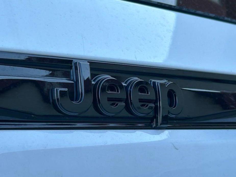 new 2024 Jeep Grand Cherokee car, priced at $35,067