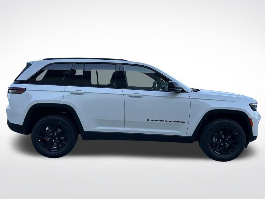 new 2024 Jeep Grand Cherokee car, priced at $35,067