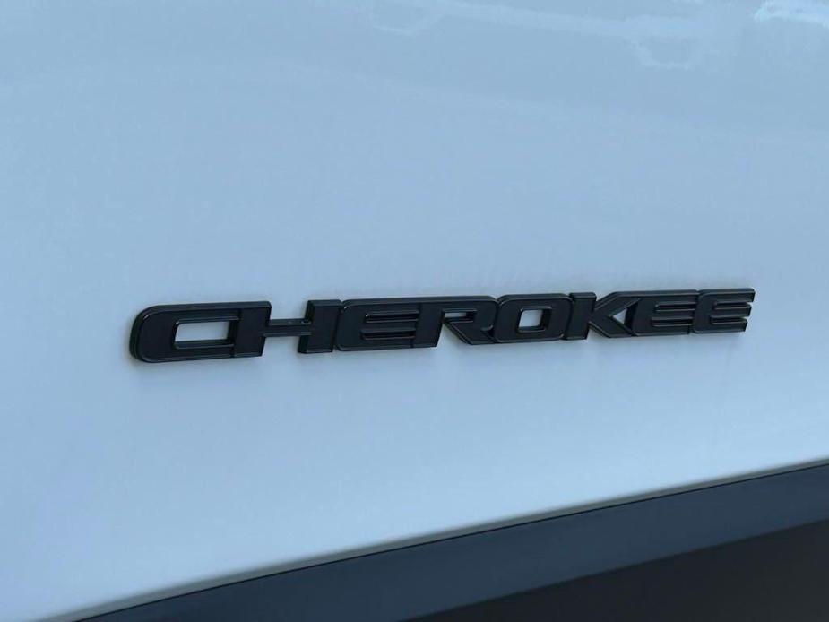 new 2023 Jeep Cherokee car, priced at $31,136