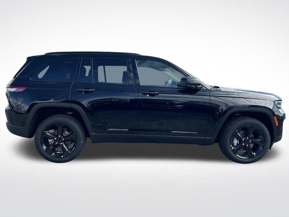 new 2025 Jeep Grand Cherokee car, priced at $47,009