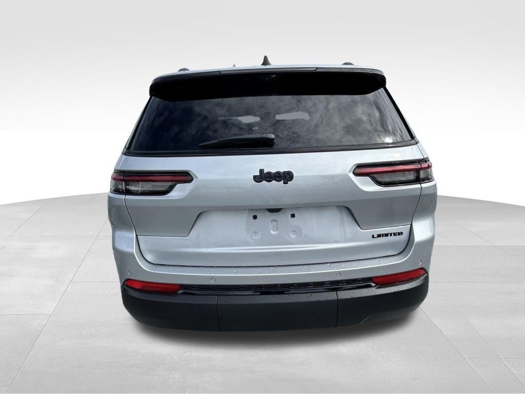 new 2024 Jeep Grand Cherokee L car, priced at $61,330