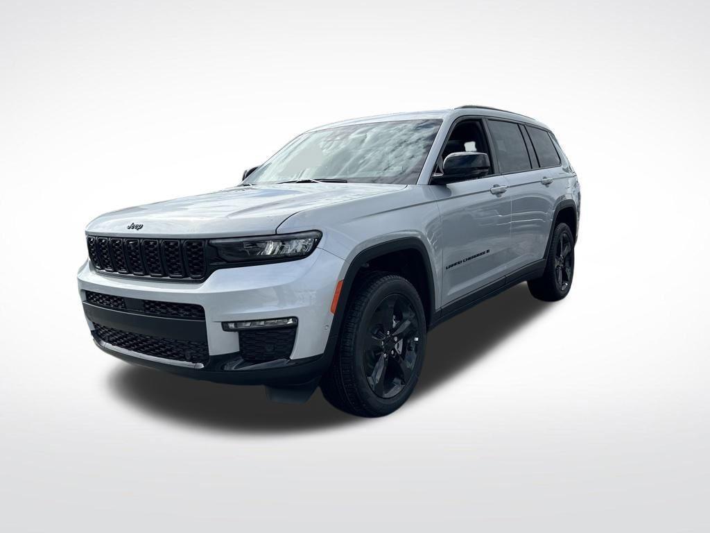 new 2024 Jeep Grand Cherokee L car, priced at $43,355