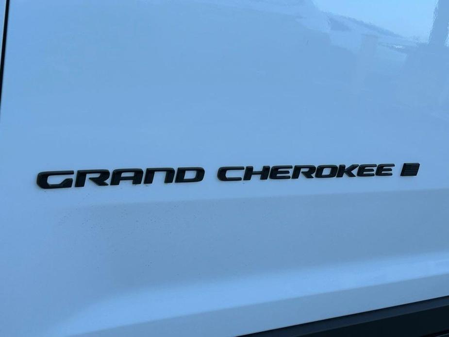new 2024 Jeep Grand Cherokee car, priced at $39,167