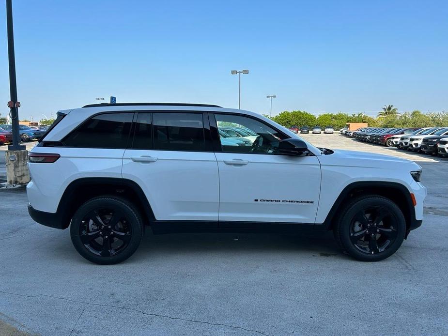 new 2024 Jeep Grand Cherokee car, priced at $39,167