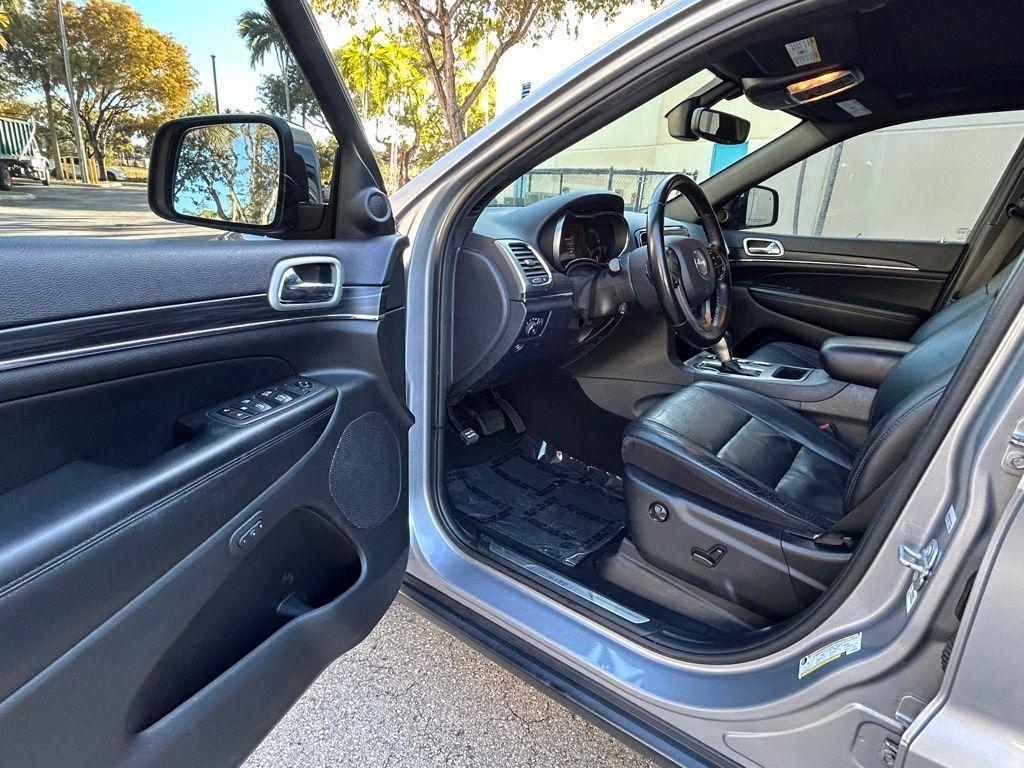 used 2020 Jeep Grand Cherokee car, priced at $16,247