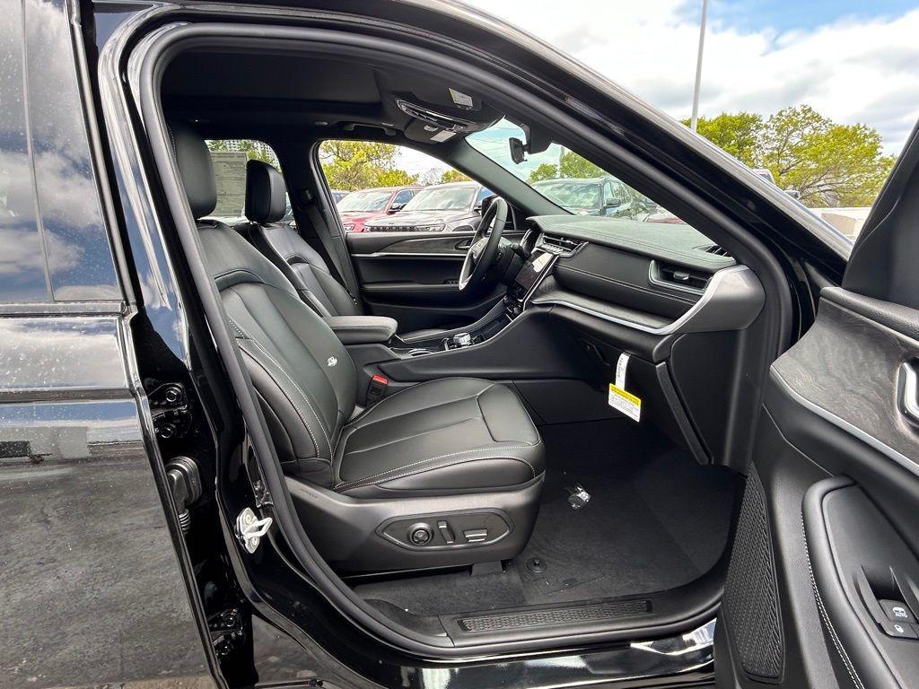 new 2025 Jeep Grand Cherokee L car, priced at $40,478
