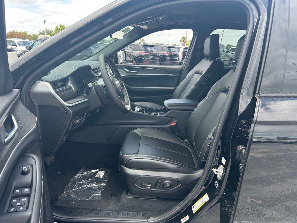 new 2025 Jeep Grand Cherokee L car, priced at $40,478